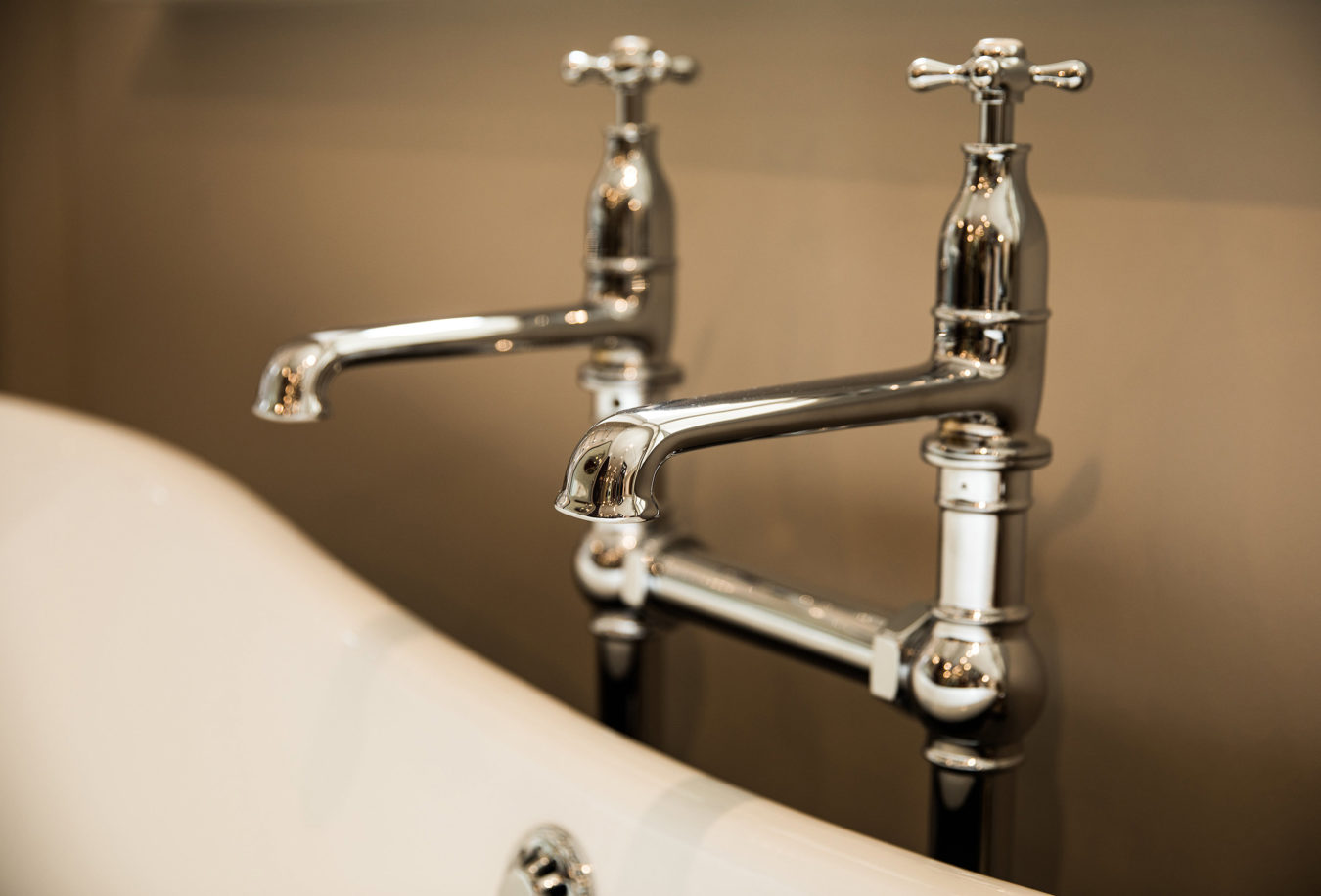 The Mull Classic Bath Taps & H Stand Drummonds Bathrooms