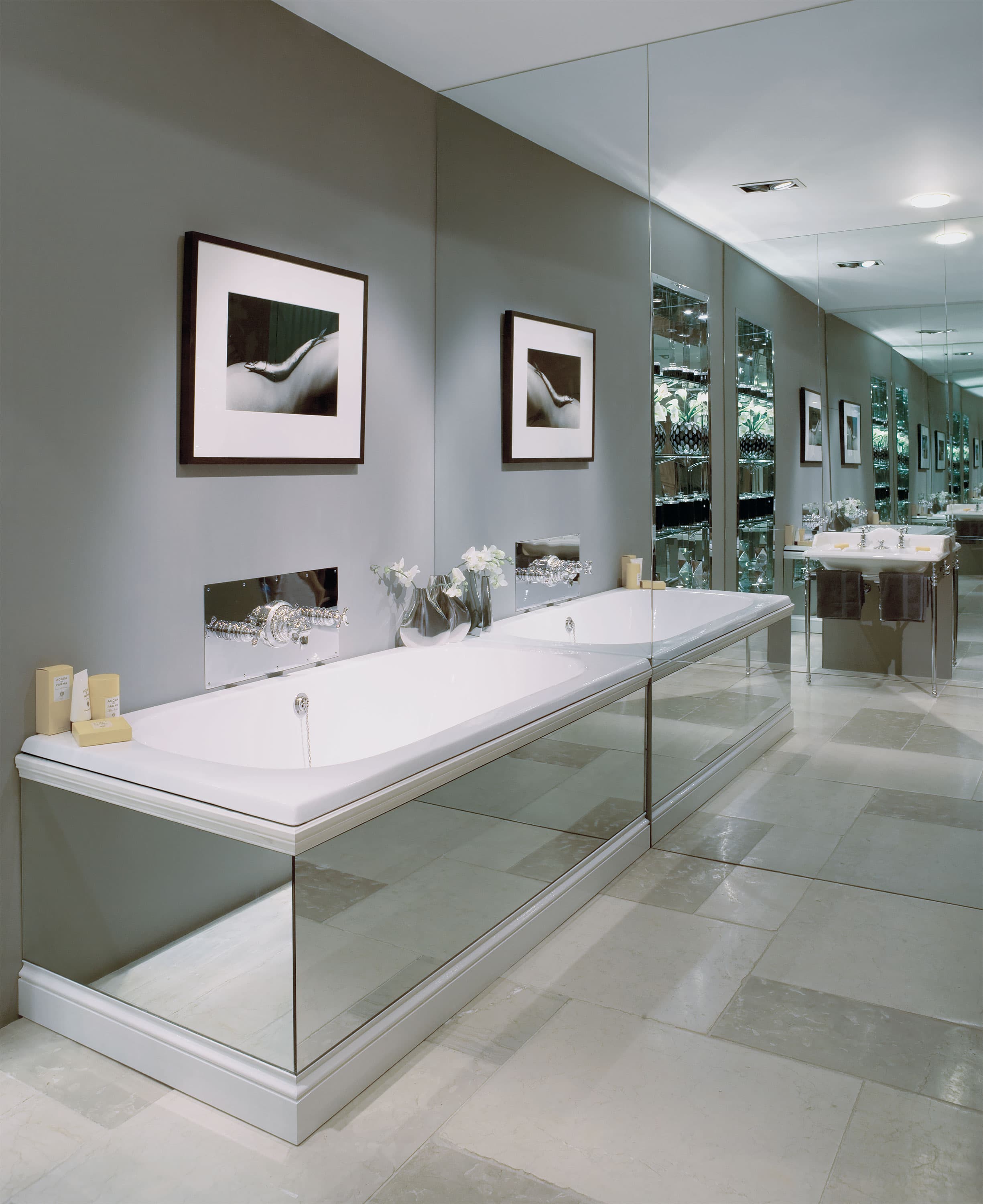 The Lomond overmounted cast iron bath tub