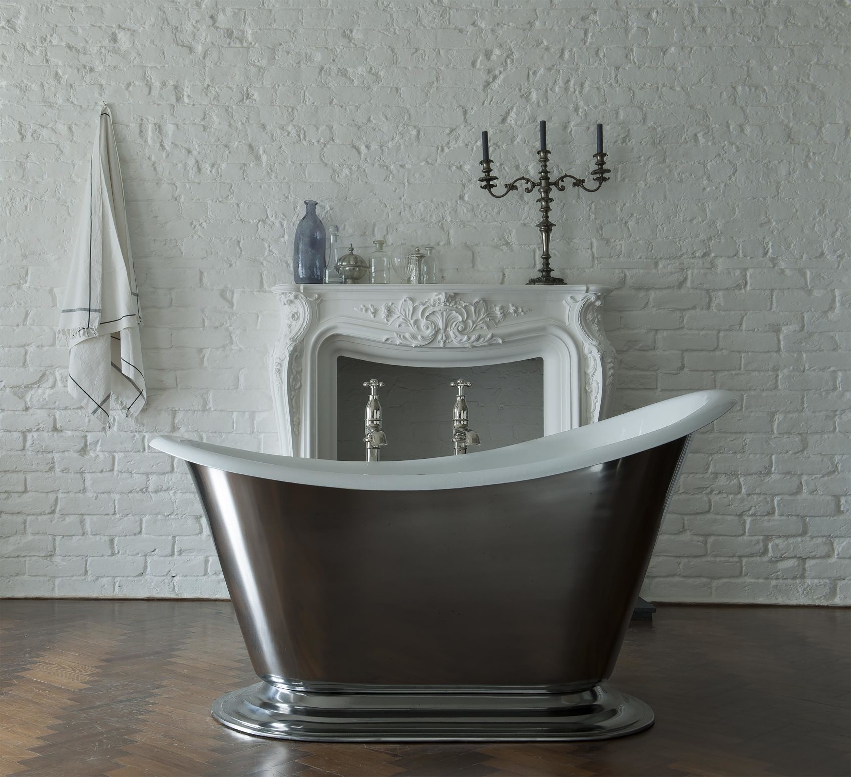 The Morar cast iron slipper bath tub
