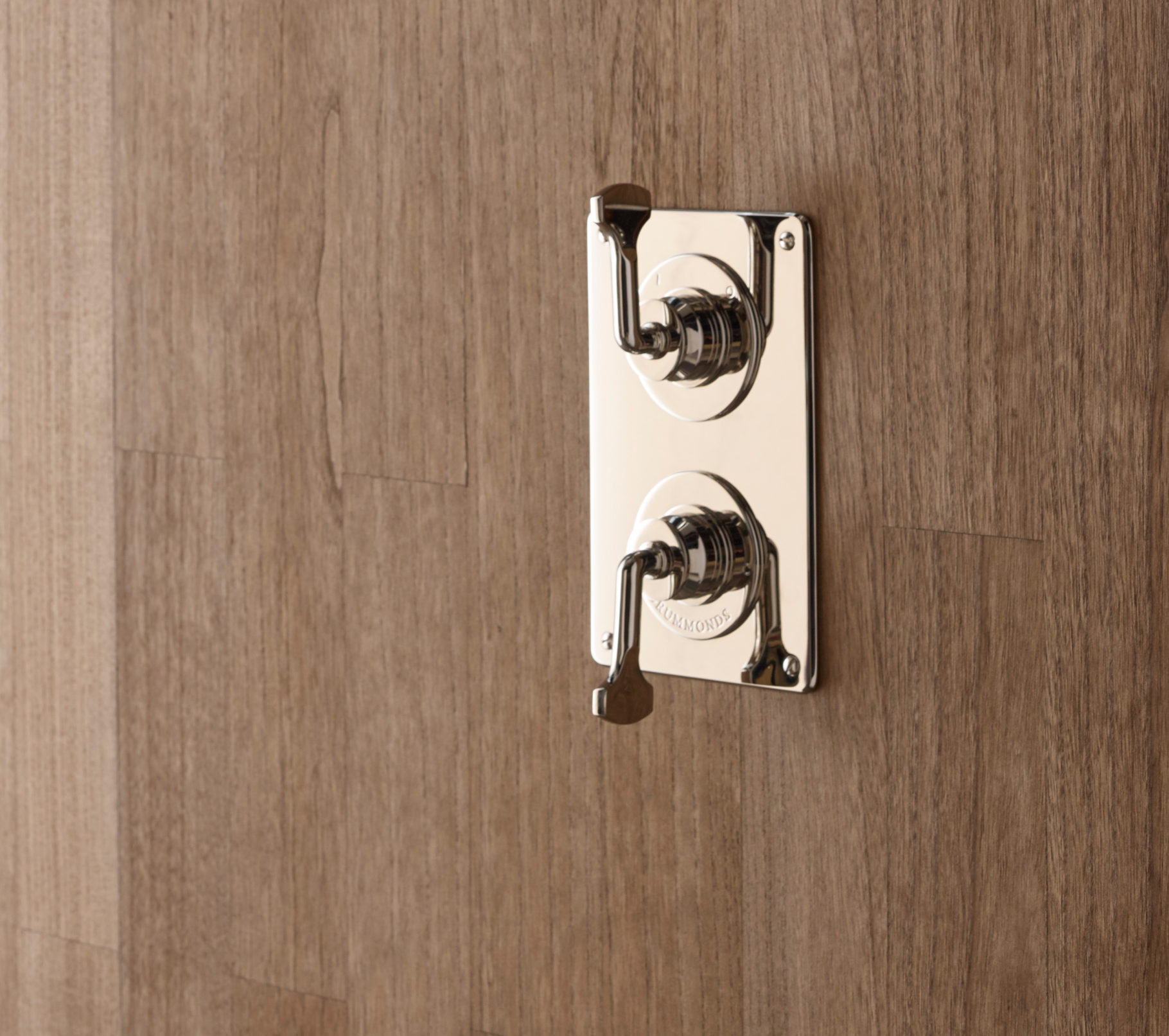 The Leawood Shower Plate Thermo & On/Off