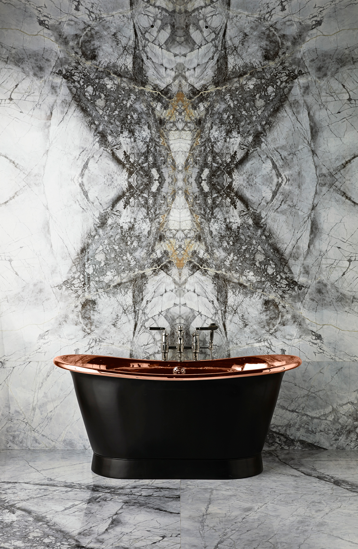 The Baby Tyne Copper Bath Tub With Painted Exterior