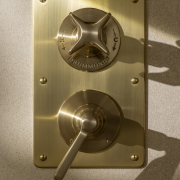 The Hudson Shower Plate Thermo & 2 x On/Off