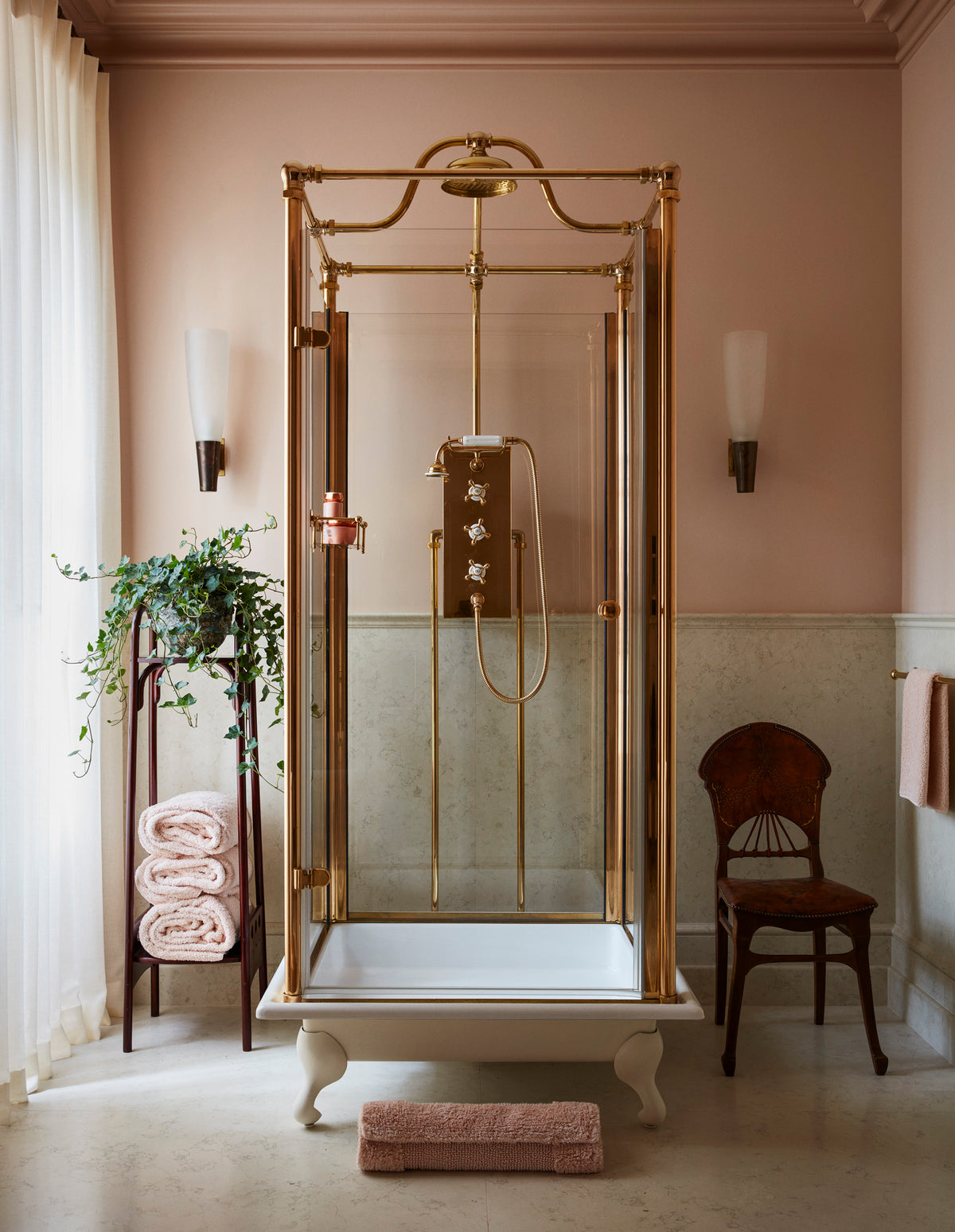 The Spittal Freestanding Shower