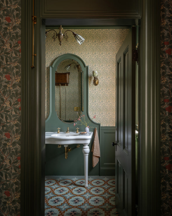 セ*ル様 アングラーズハウス Bite-Sized Review: The Only Victorian House in SF That Operates as