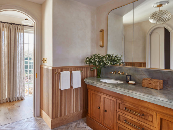 A Cedar-Shingled Family Home