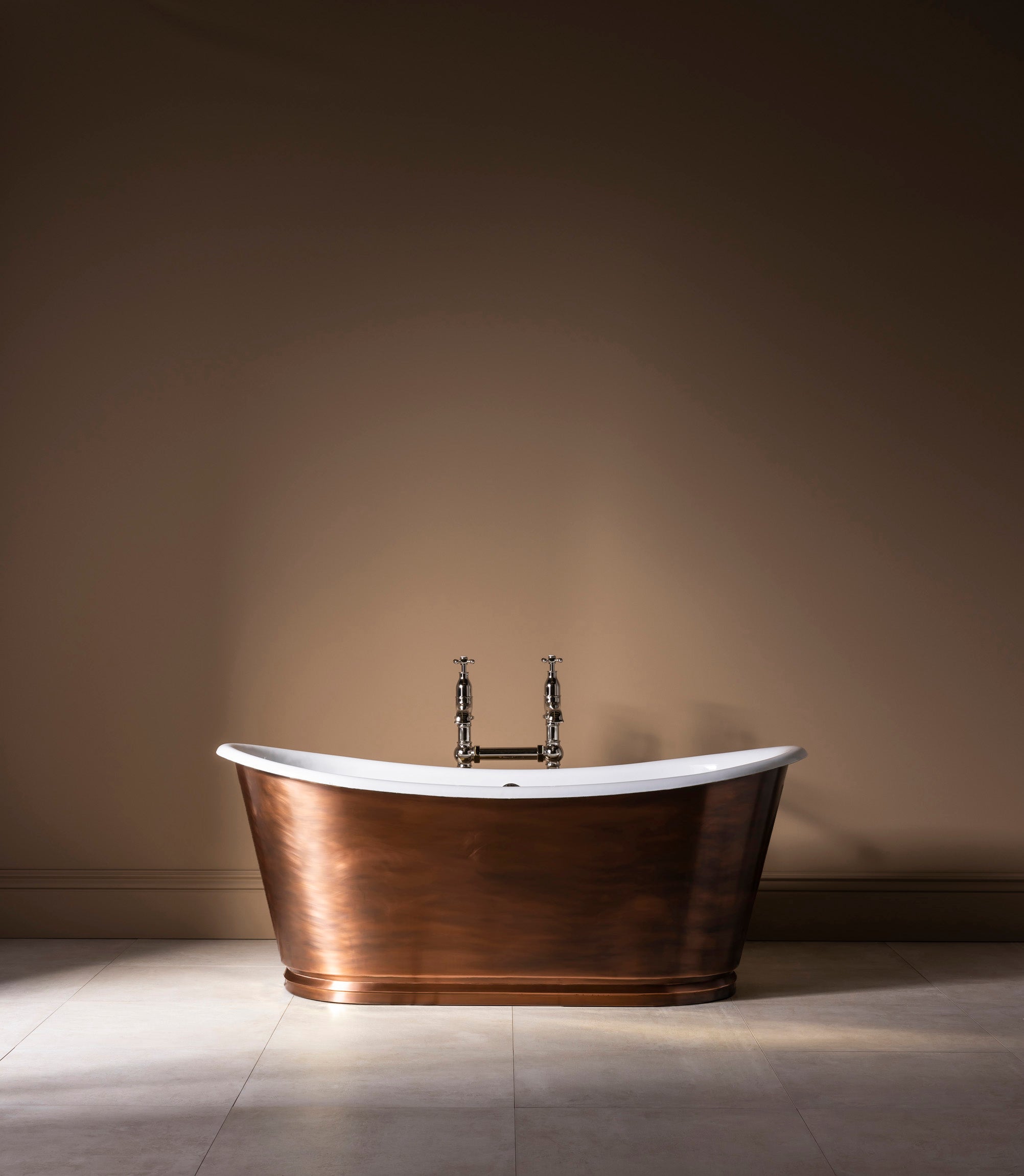 The Burnished Copper Usk Bateau Cast Iron Bath Tub