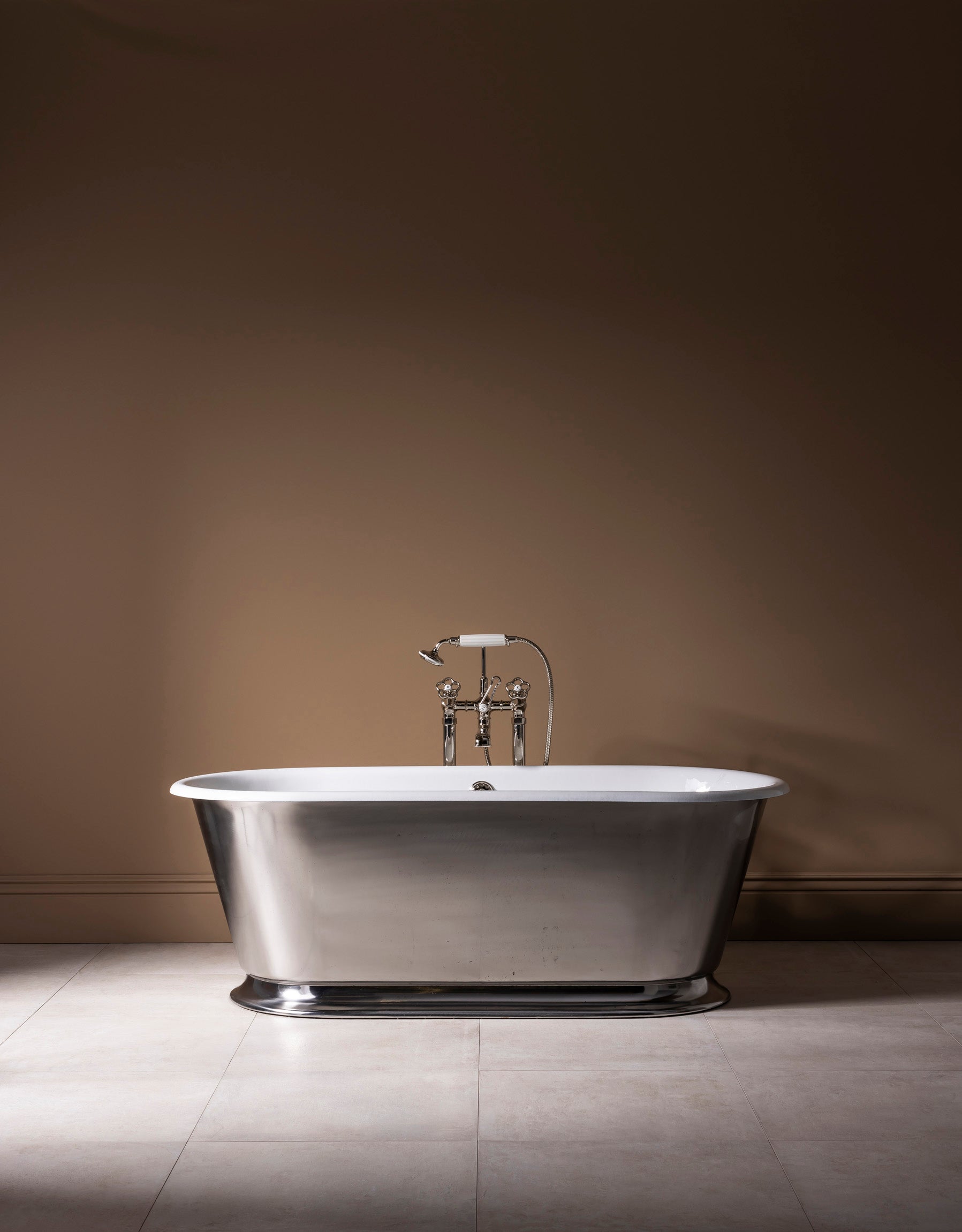 The Humber Cast Iron Skirted Bath Tub