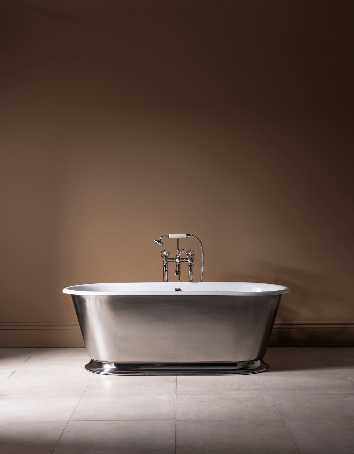 The Humber Cast Iron Skirted Bath Tub