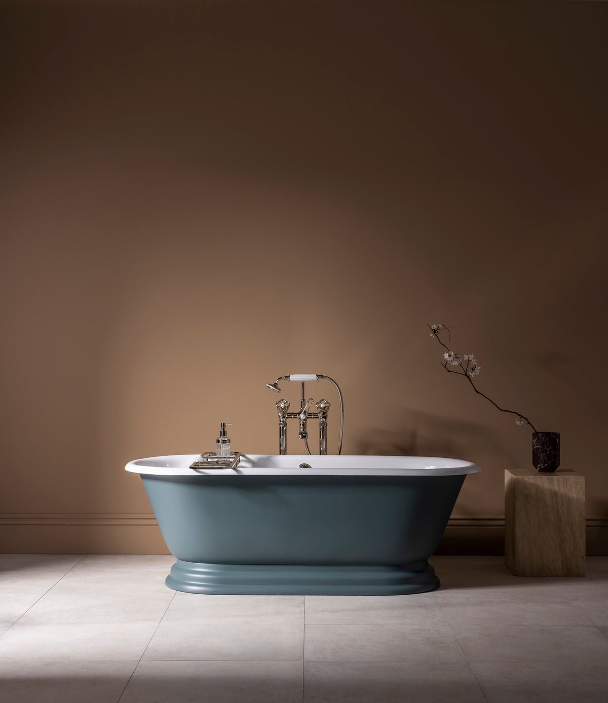 The Meon Cast Iron Skirted Bath Tub