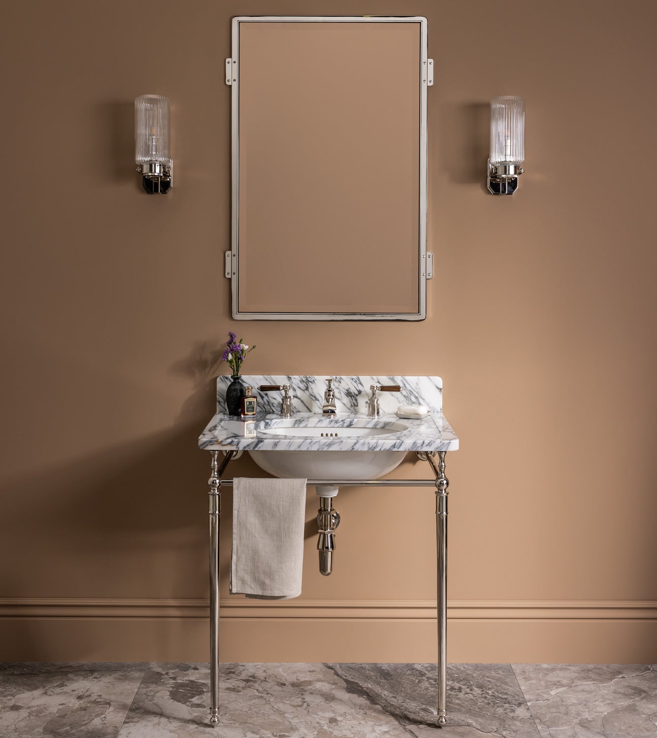 The Single Locky Vanity Basin Suite